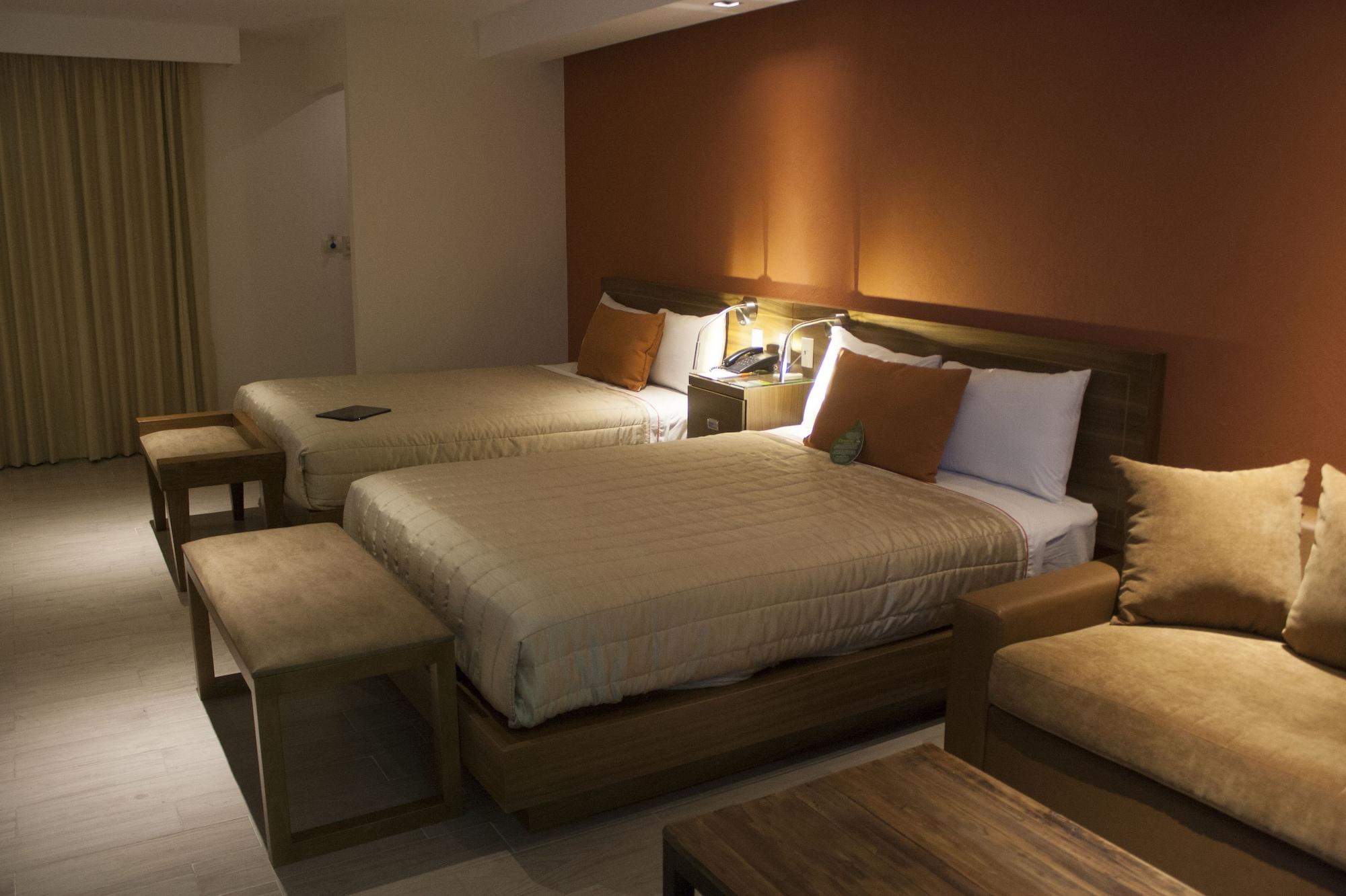 Hotel Puerta Del Sol Guadalajara Zapopan Esterno foto