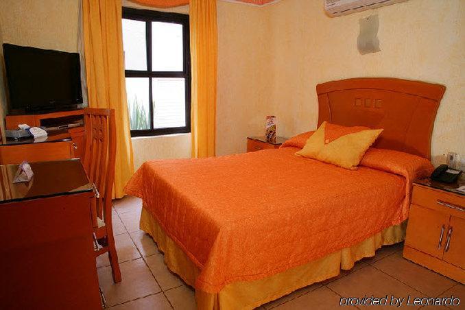 Hotel Puerta Del Sol Guadalajara Zapopan Camera foto