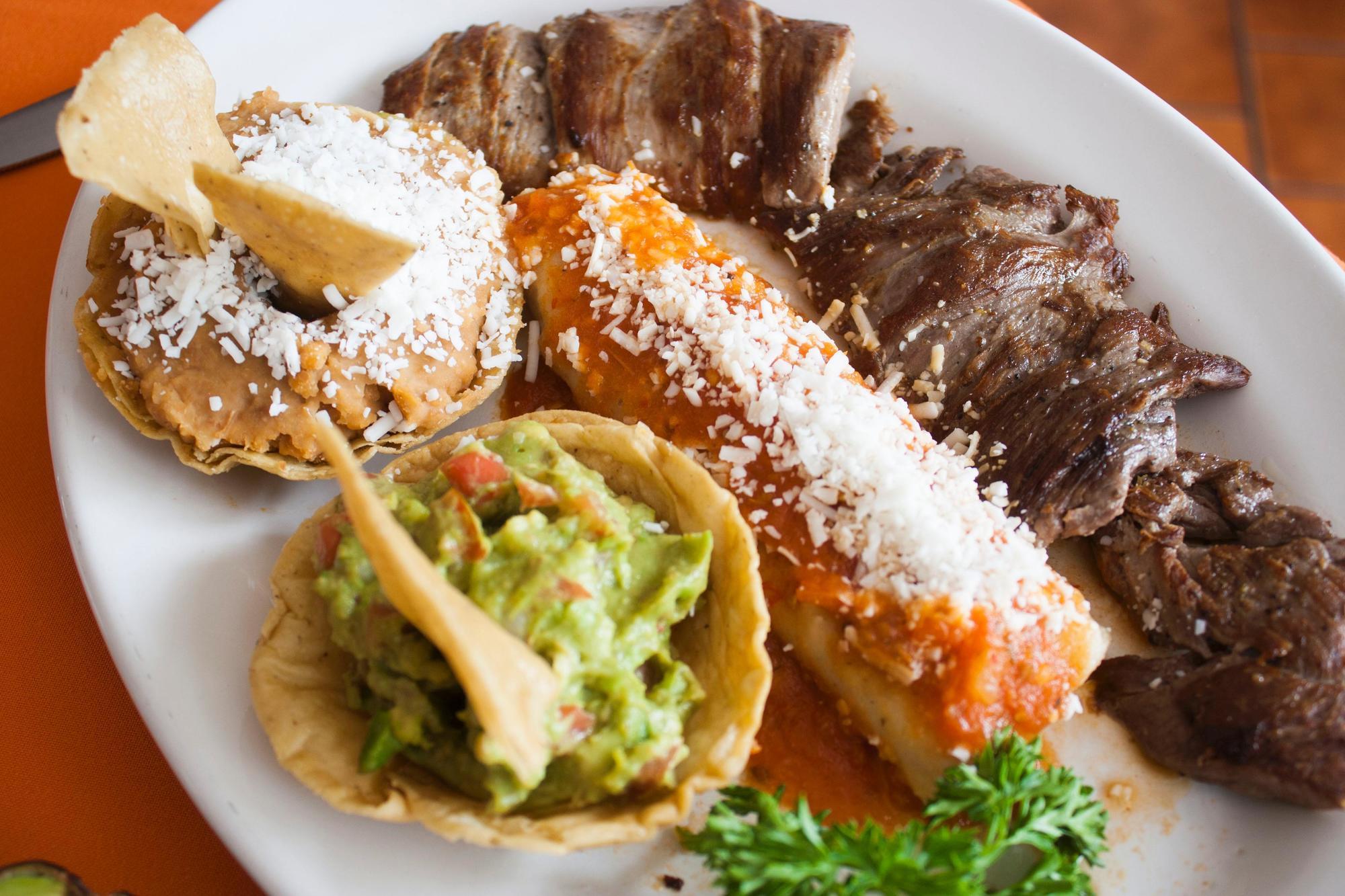 Hotel Puerta Del Sol Guadalajara Zapopan Esterno foto