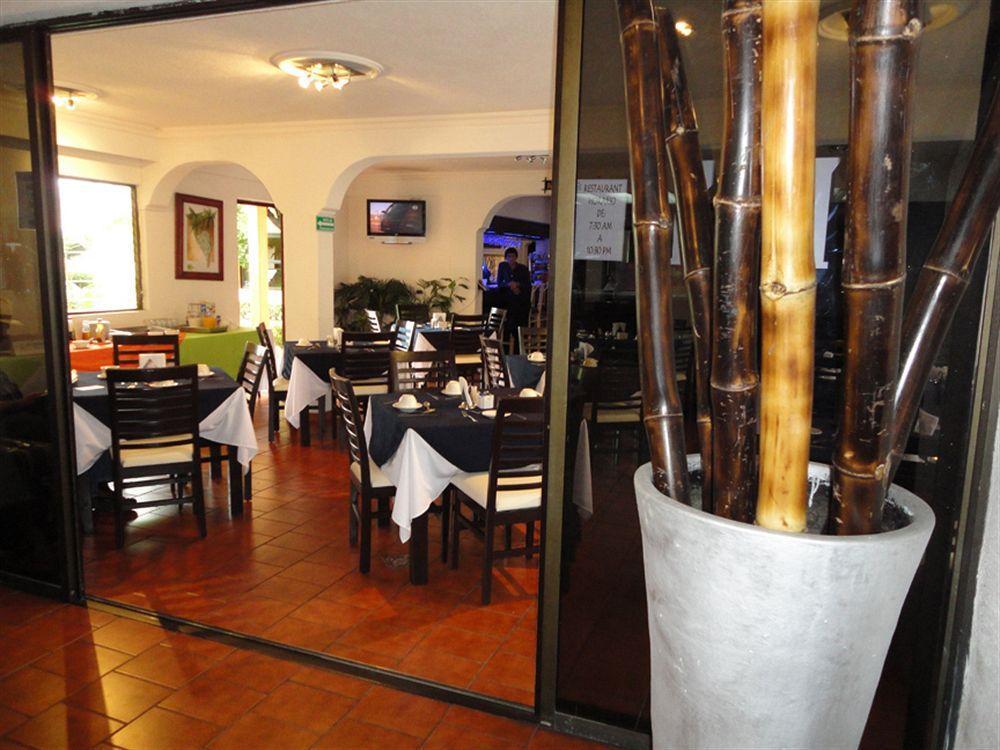 Hotel Puerta Del Sol Guadalajara Zapopan Ristorante foto